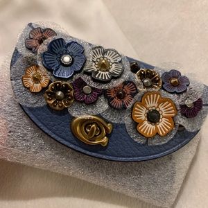 Coach Tea Rose / Willow Floral Turnlock Card Case